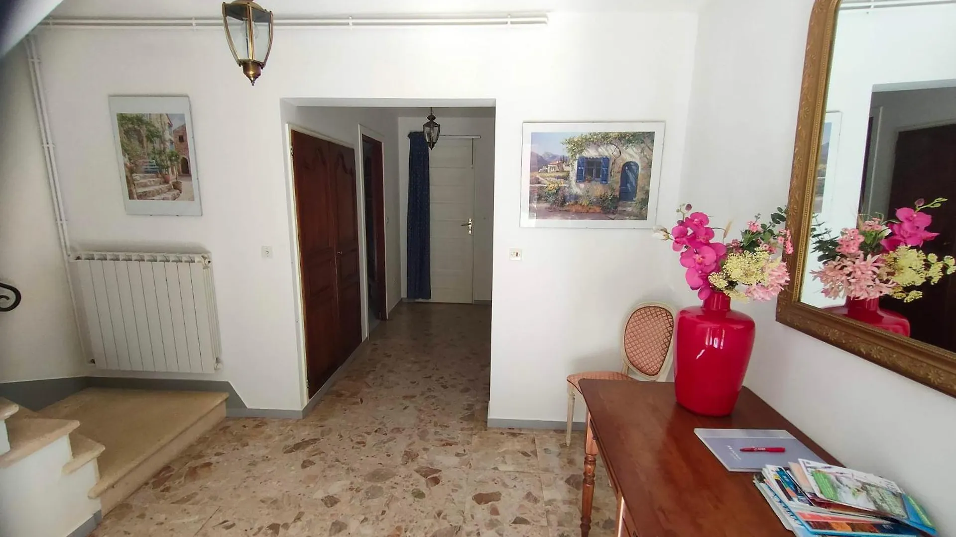 Villa Roussillon à Roussillon en Isere 0*,  France